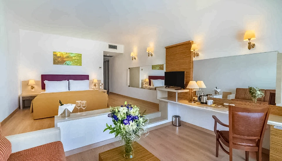 هتل آزور بای یلکن بدروم